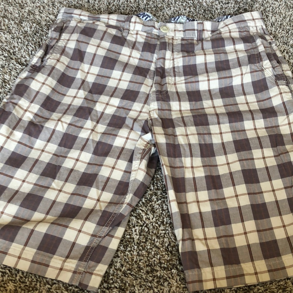 Element Flat Front shorts size 38 plaid